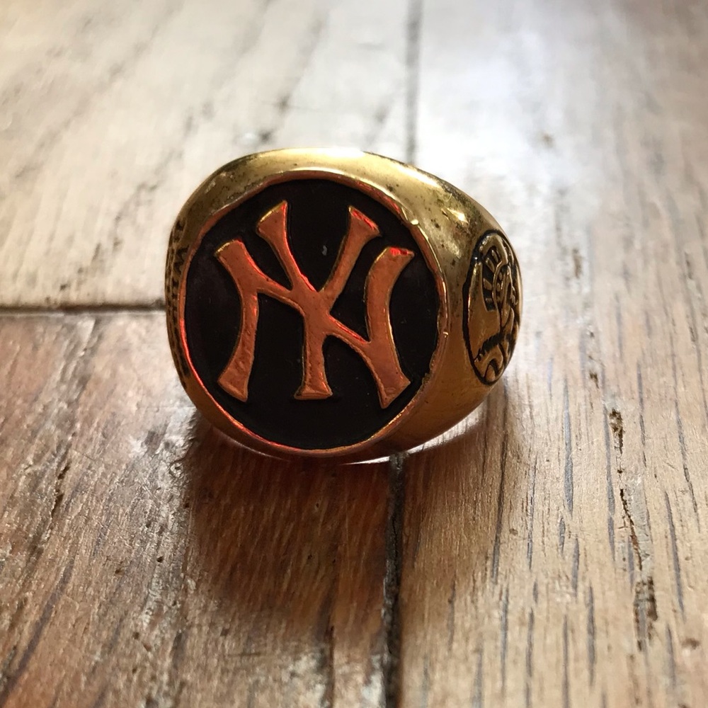 New York Yankees Gold Ring